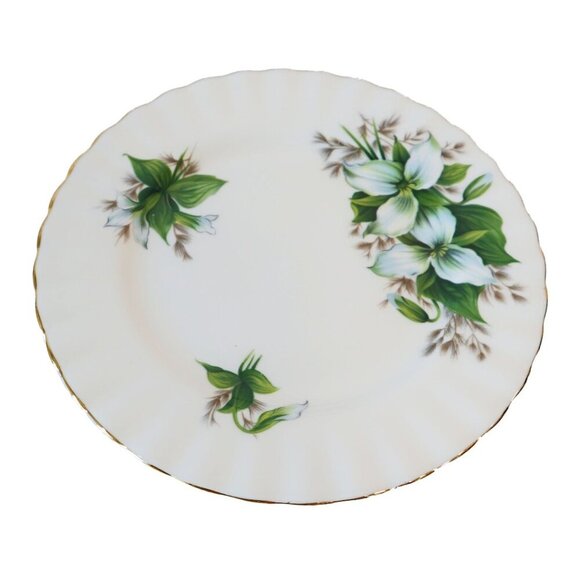 Vintage Set of 4 Royal Albert Bread Plates Trillium Pattern Made in England Bone - Picture 3 of 5